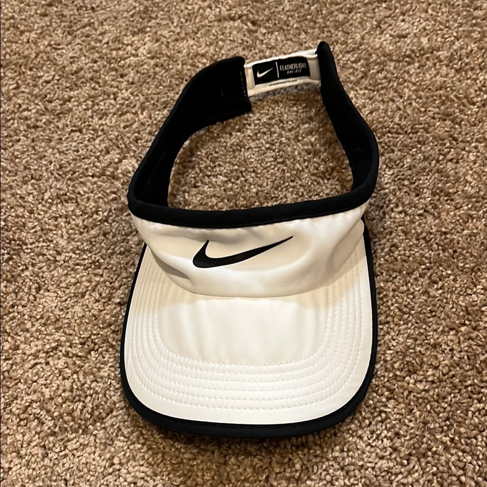 Nike Black and White Featherlight Dri-fit Sports Visor unisex